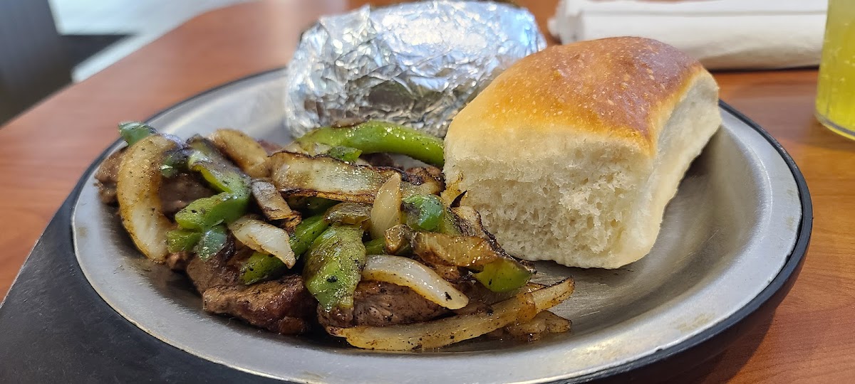 Maverick Steaks & Spirits-8
